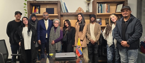 Posesión de multiplicadora en el Consulado de Colombia en Chicago