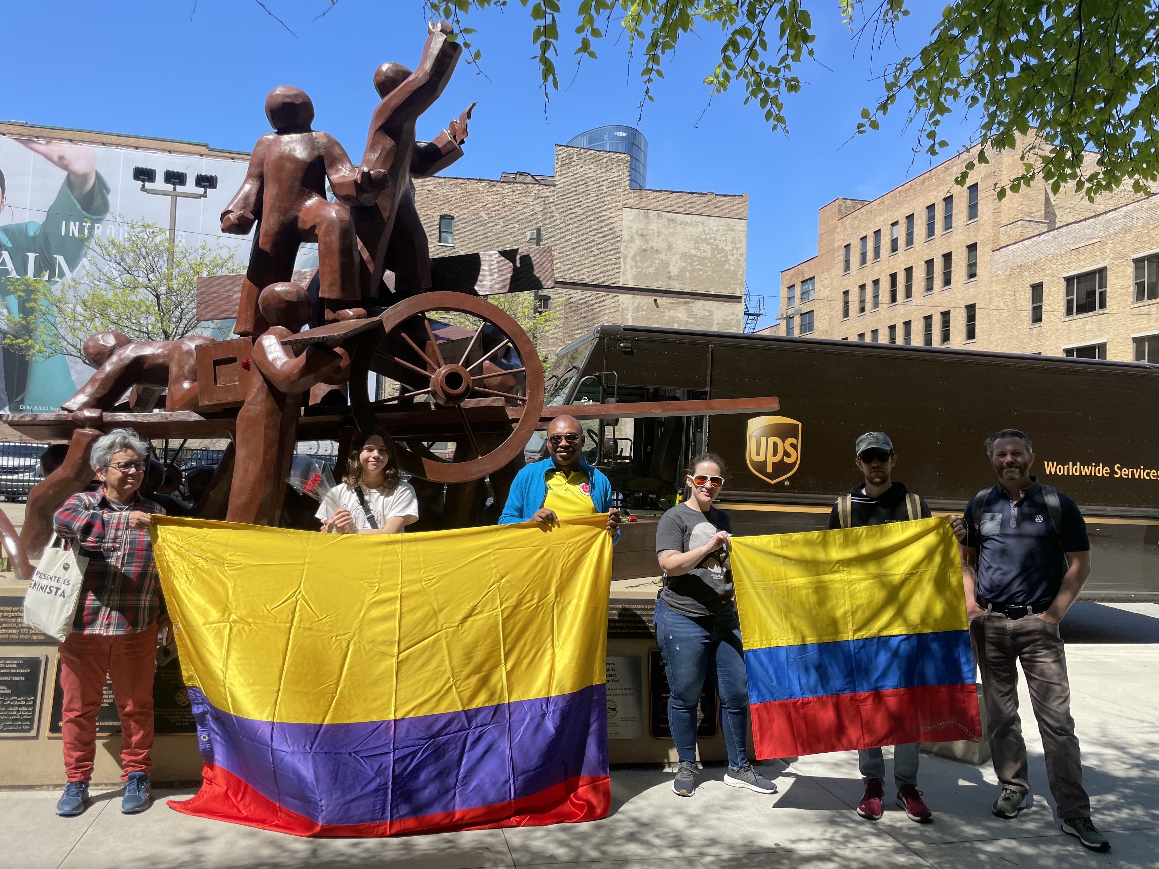 Cónsul General en Chicago rindió homenaje a trabajadores el primero de mayo