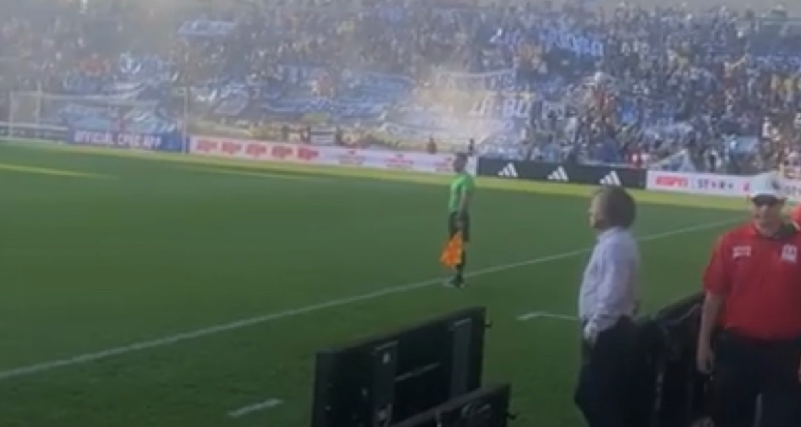 Cónsul General de Colombia en Chicago acompañó los connacionales en el partido Millonarios vs Crystal Palace