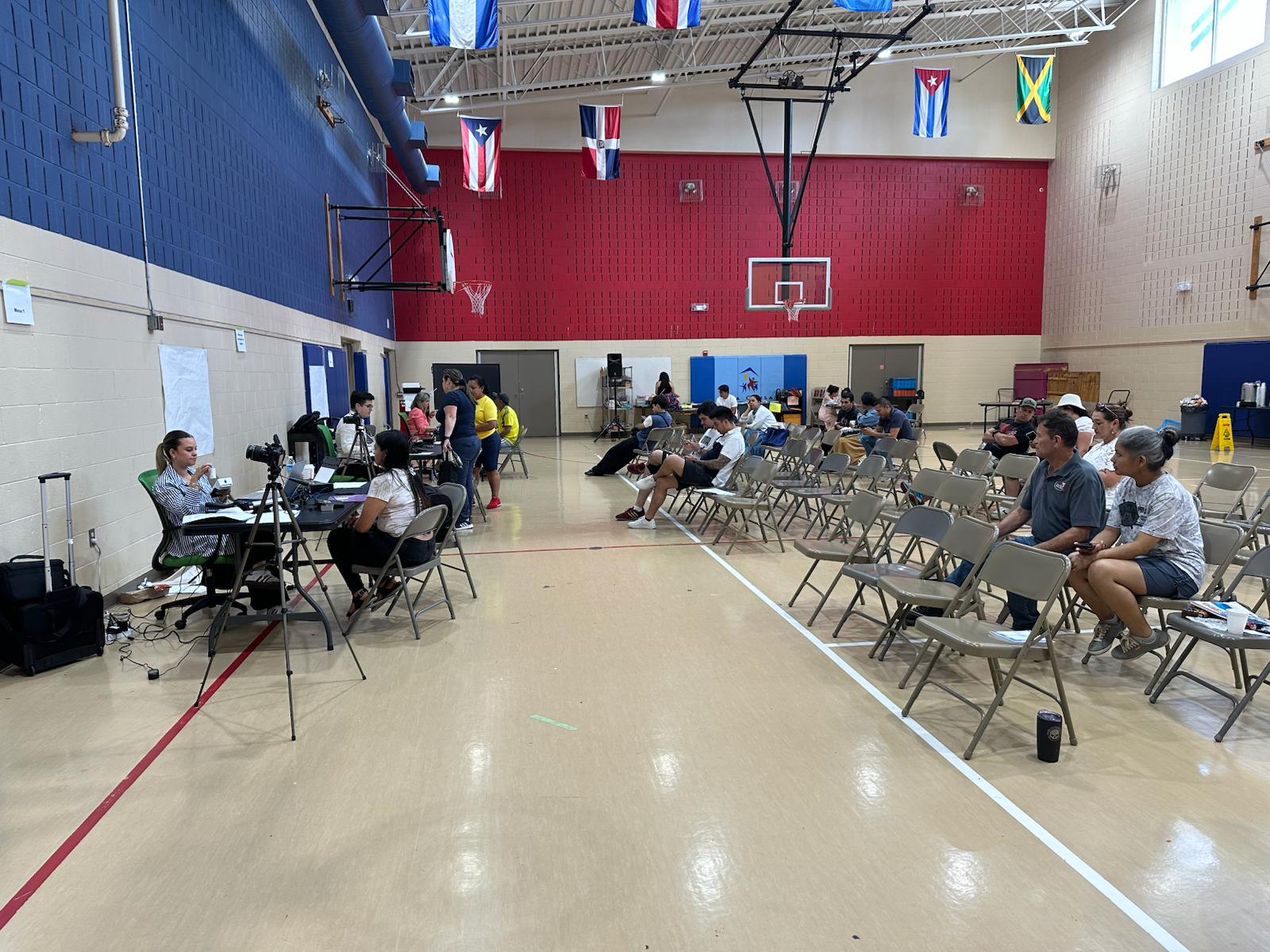 Éxito total en el Consulado Móvil de Milwaukee Wisconsin