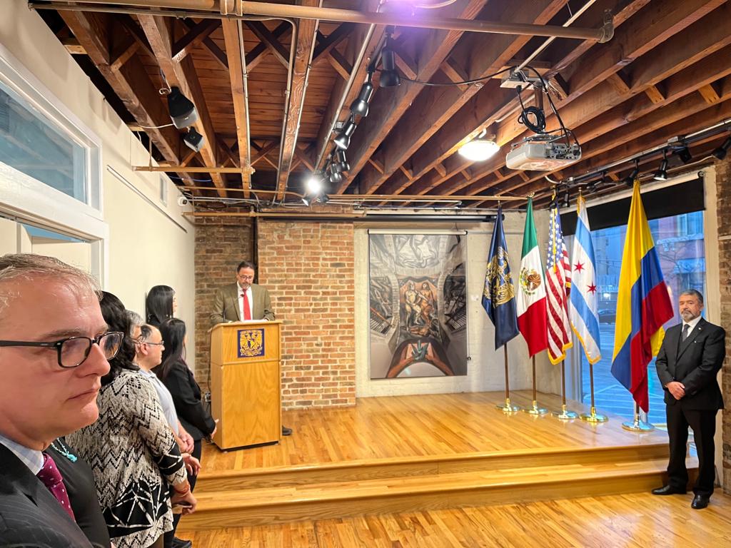 Exposición “Huellas” del pintor colombiano Juan Carlos Ospina Ortiz en la UNAM Chicago