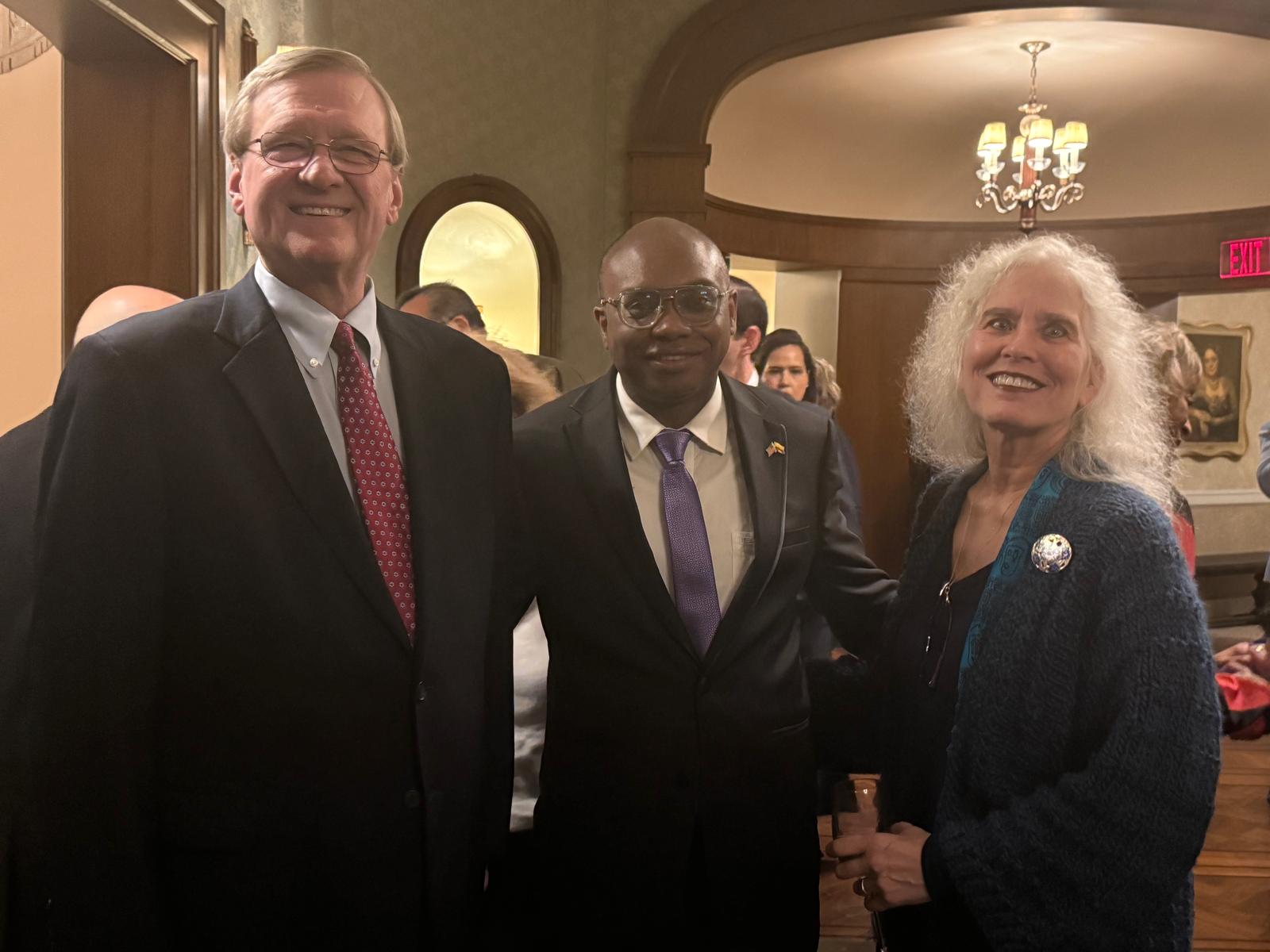 Consul General participó en el homenaje que le hizo la orquesta sinfónica de Cleveland al colombiano Richard Levitz