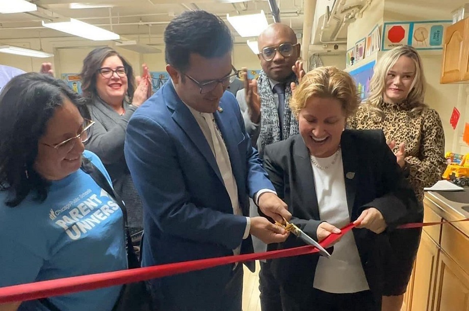 Cónsul General de Colombia en Chicago asistió a la inauguración de la Tiendita