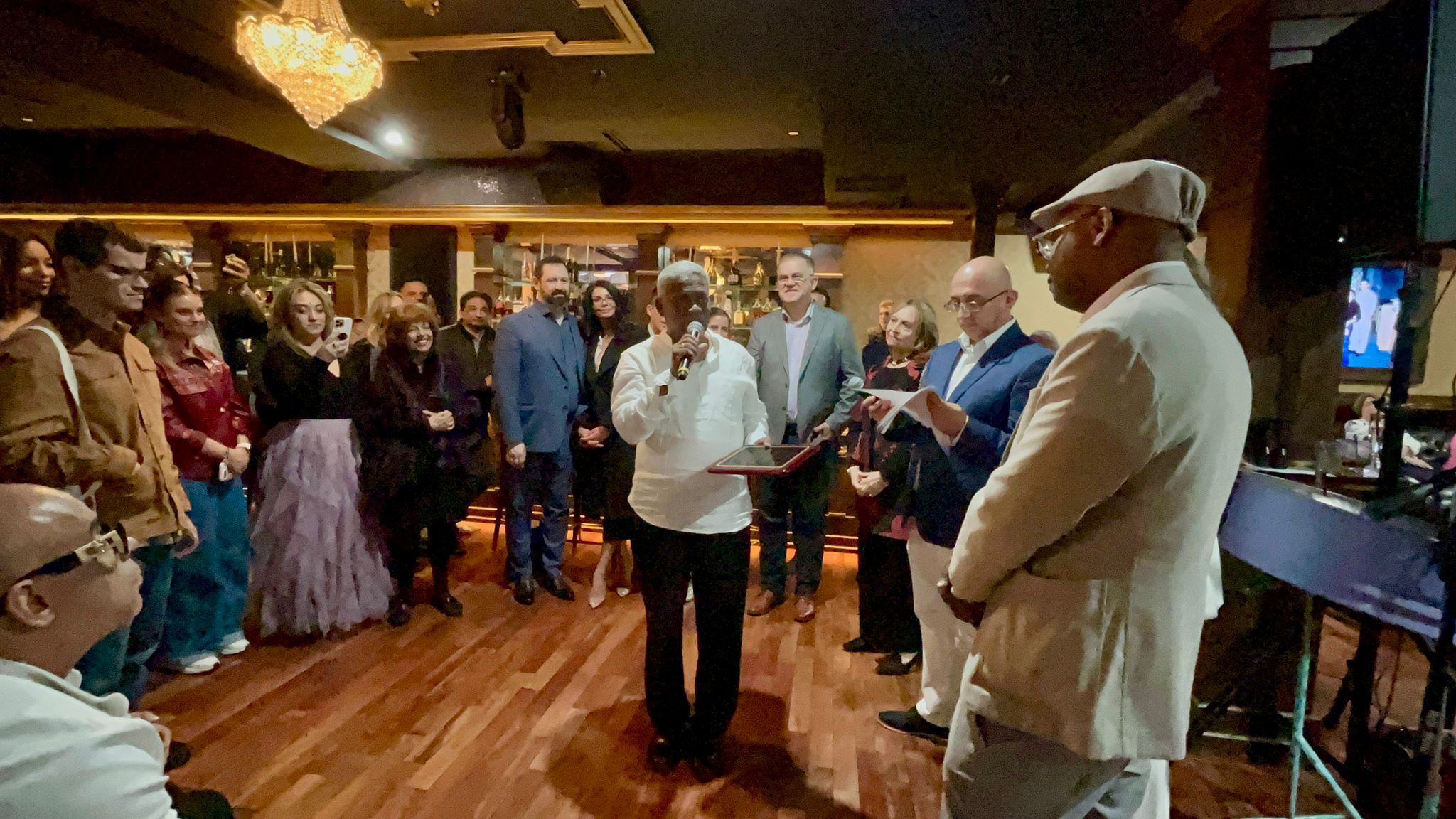 Homenaje a Diego Luis Mosquera por su aporte a la comunidad y sus 40 años de destacada trayectoria al servicio del Ministerio