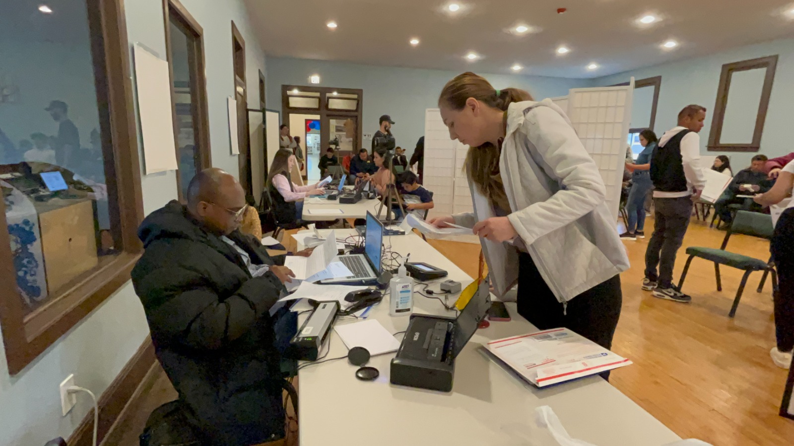 Exitosa jornada de atención ‘express’ en Detroit facilitó trámites a la comunidad colombiana en Michigan