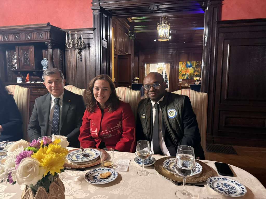 Cónsul en Chicago se reunió con el Embajador de Colombia en Estados Unidos y demás Cónsules acreditados en los Estados Unidos 