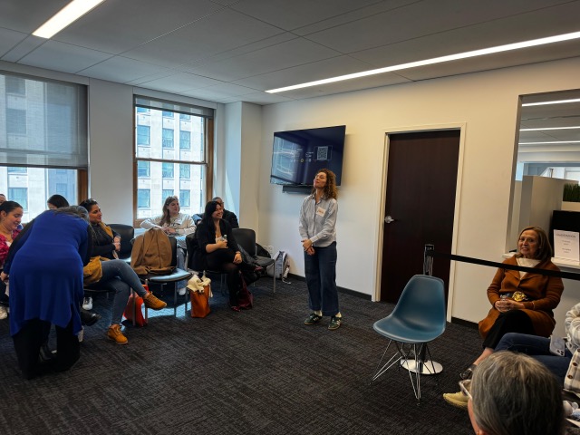 El Consulado de Colombia en Chicago realizó el primer encuentro consular con mujeres