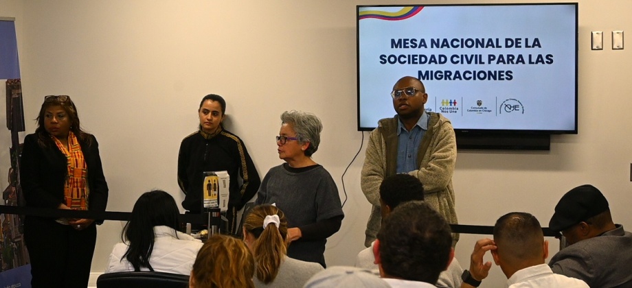  Colombianos en Chicago participaron en los talleres de la Mesa Nacional de la Sociedad Civil para las Migraciones: Fortaleciendo Derechos y Justicia Racial