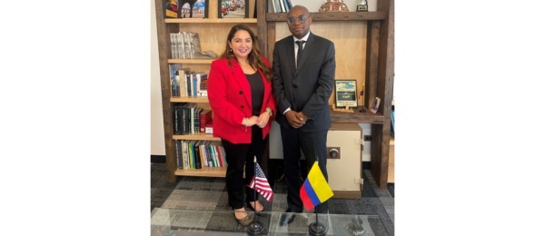 Cónsul General recibió a la congresista Delia Ramírez