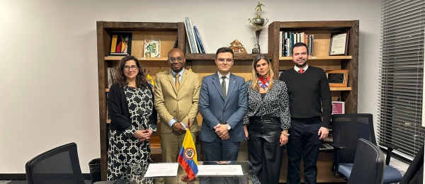 Posesión de nuevo funcionario como refuerzo para continuar promoviendo el bienestar de los colombianos en el exterior